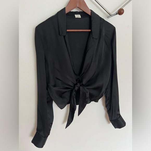 Wilfred Satin Tie Front Top - Picture 4 of 5